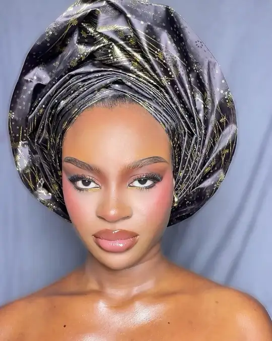 A metallic gele, rosy blush and a sharp wing